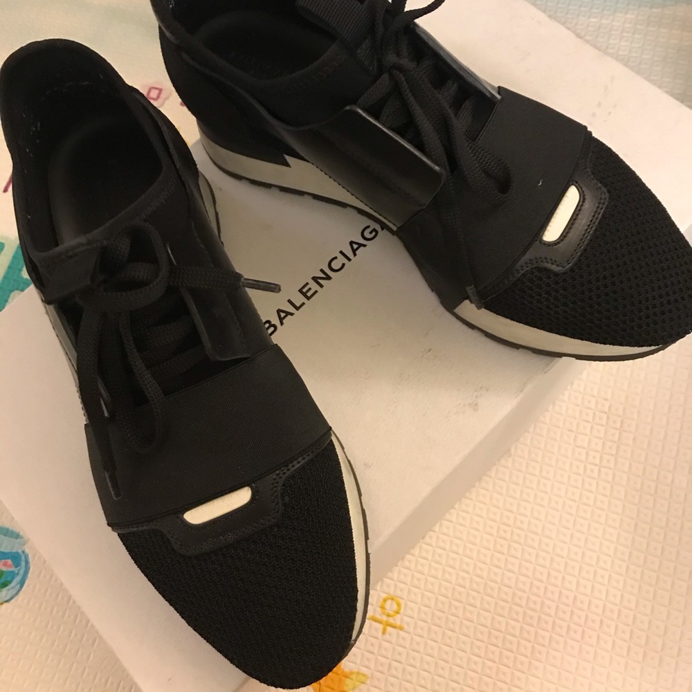 Balenciaga race runner